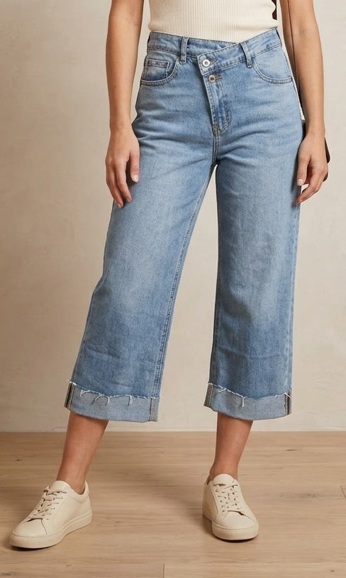 Cropped Wide Leg Denim Pant
