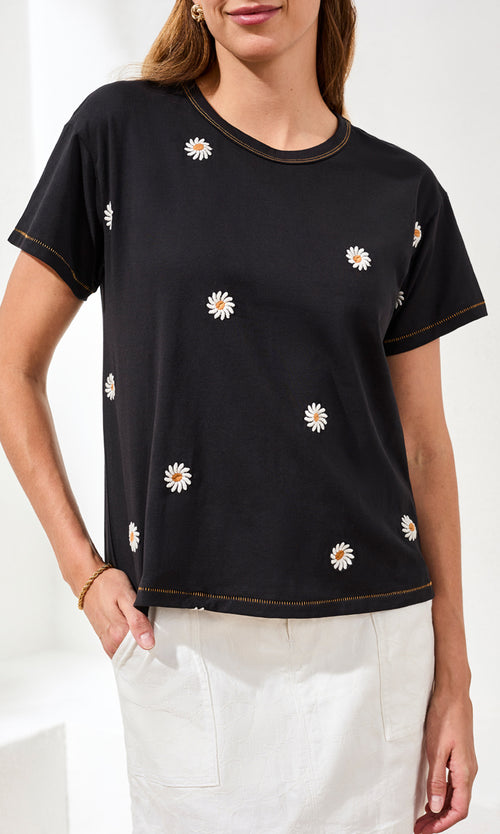 Daisy Embroidered Short Sleeve Knit Top