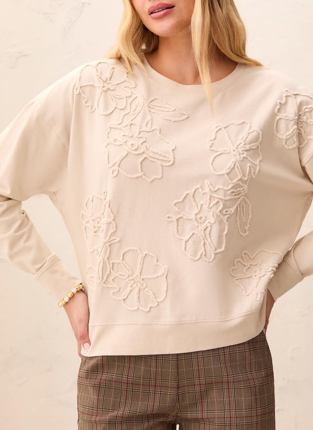 Floral Appliqué Crewneck Sweatshirt