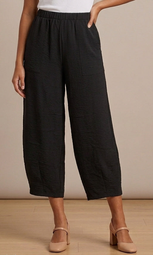 Textured Barrel Leg Crop Pant