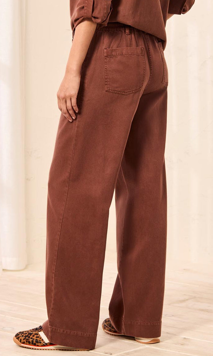 Relaxed Wide-Leg Pants