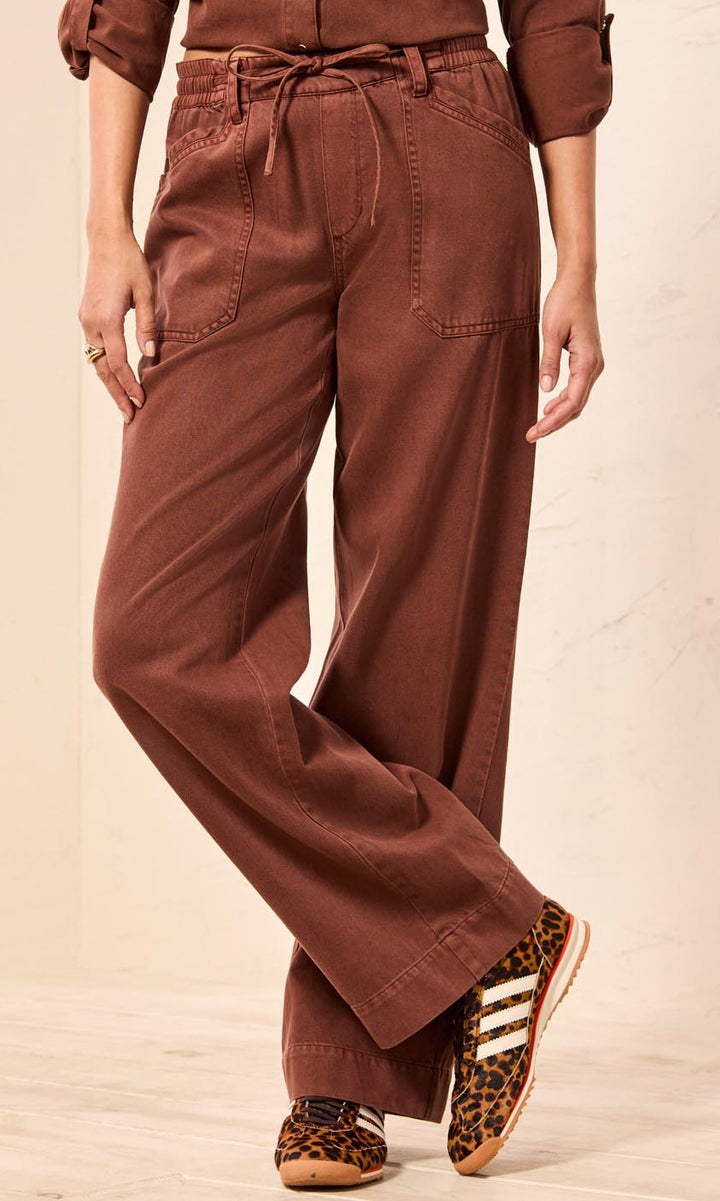 Relaxed Wide-Leg Pants