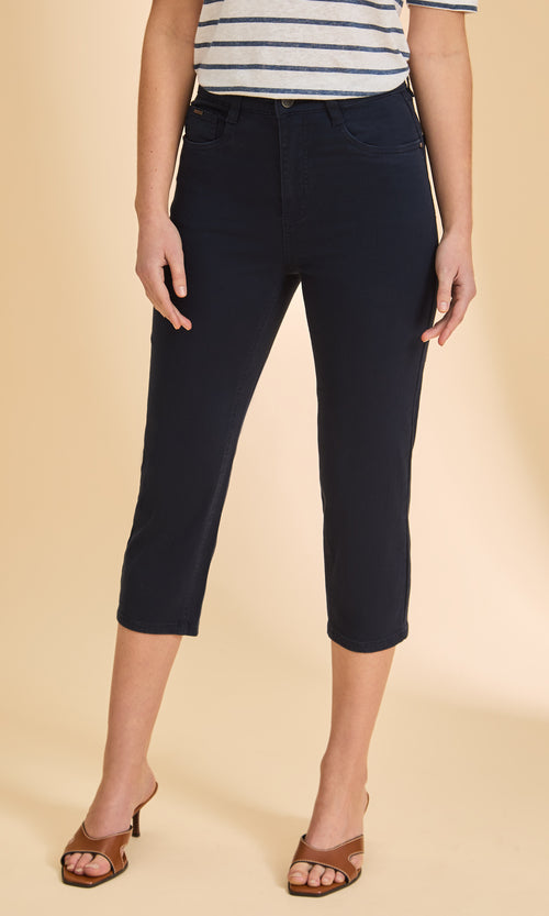 Button Up Straight-Leg Capri