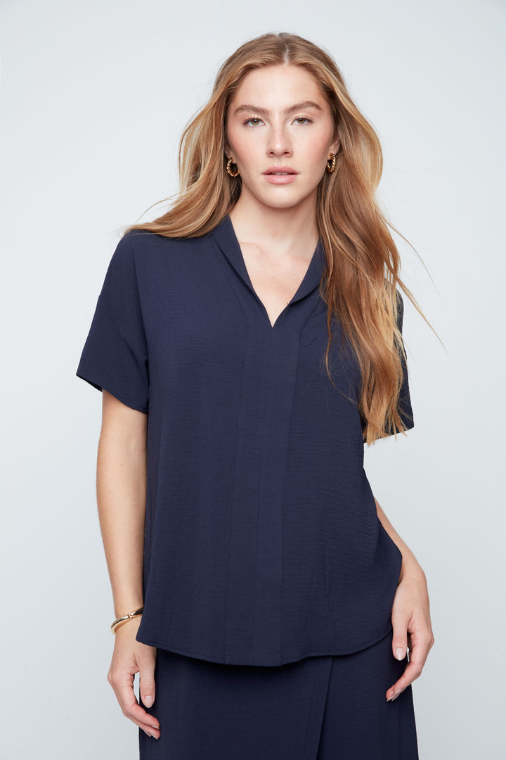 Modern Collared V-Neck Blouse
