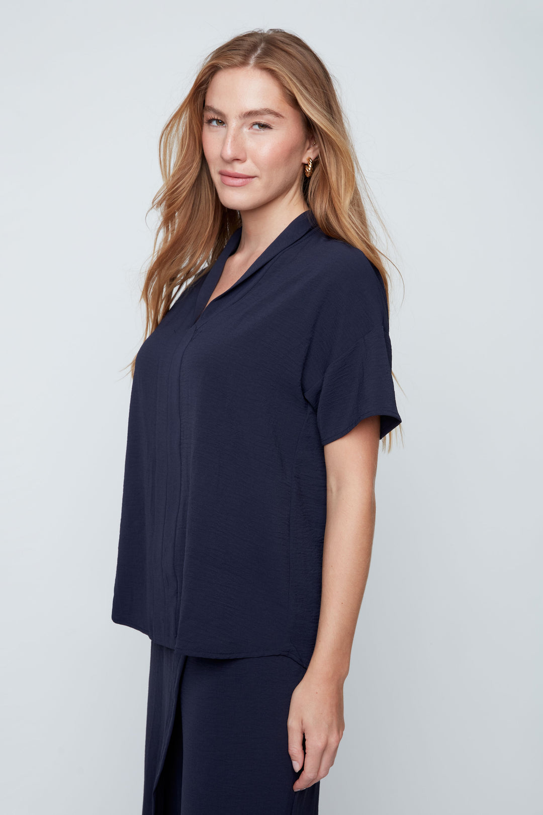 Modern Collared V-Neck Blouse