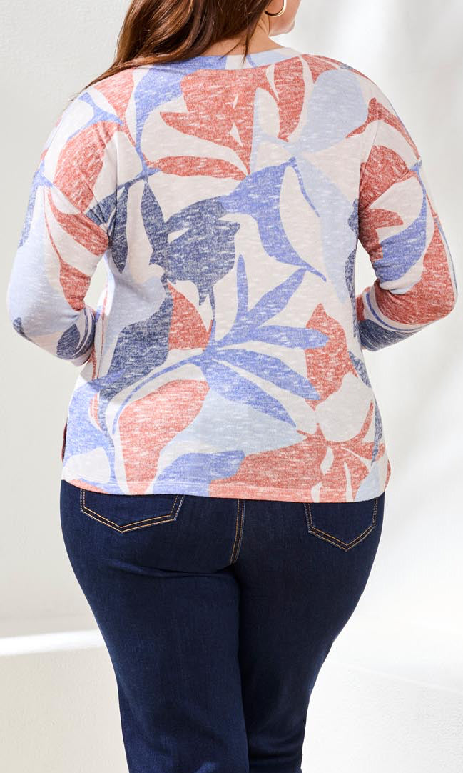 Tropical Print 3/4 Sleeve Knit Top